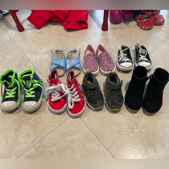 Girls shoes size 6T - Picture 1 of 12